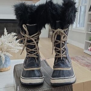 Sorel Black Faux Fur Winter Boots